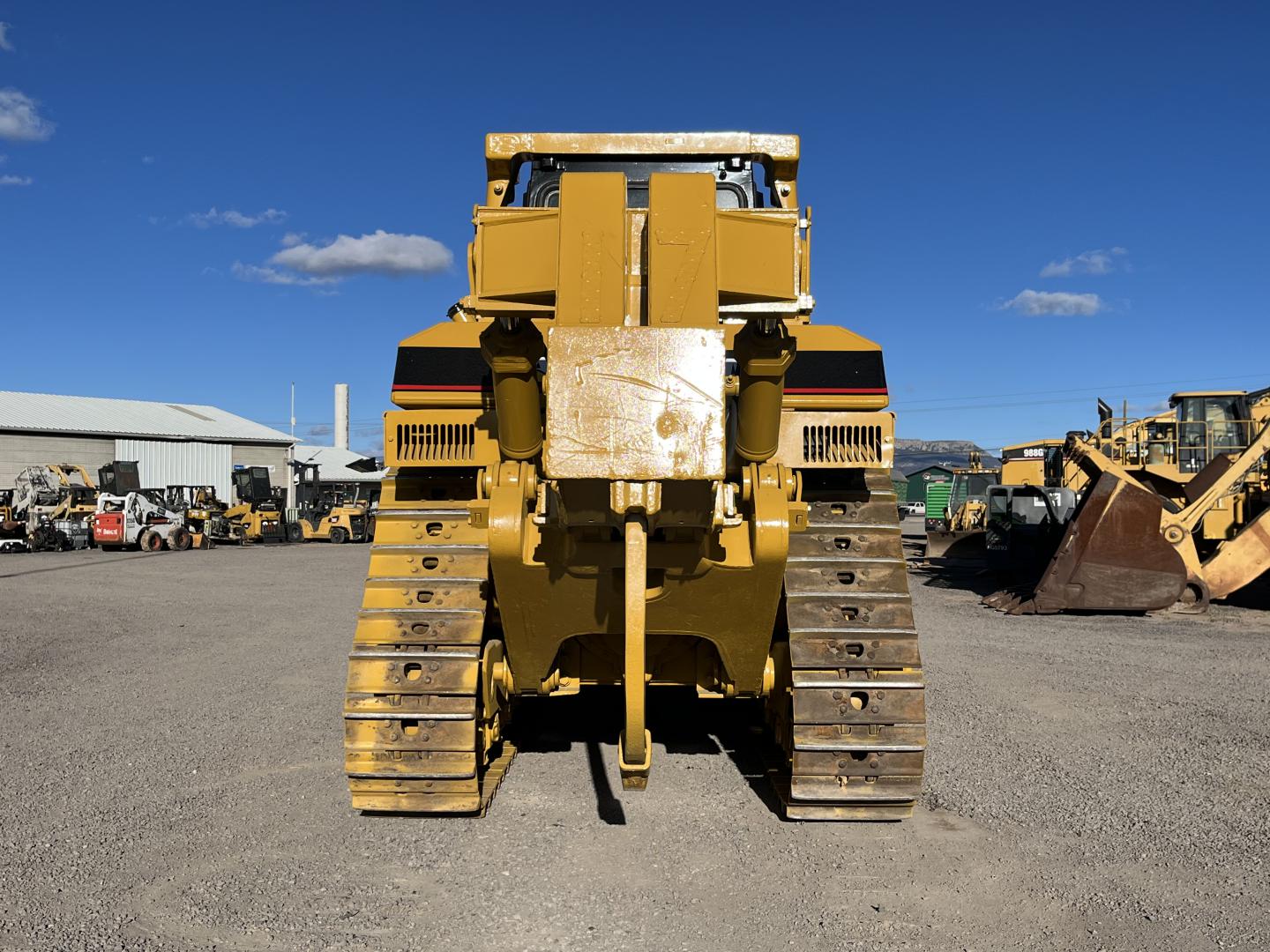 ./imagenes/INVOICE/2019/15809/TAPADOR FRONTAL CATERPILLAR D8N (4).JPG